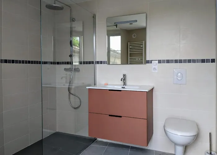 בית נופש Maison Au Pied Du Chateau, Terrasse גריניאן