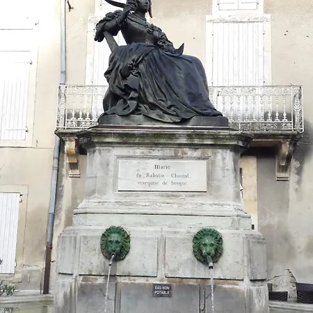 Maison Au Pied Du Chateau Grignan
